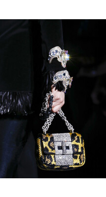 Detalis Tom Ford Fall 2018 Ready-to-Wear Детали Том Форд осень зима 2018 коллекция Tom Ford TF неделя моды в Нью Йорке Tom Ford Mainstyles